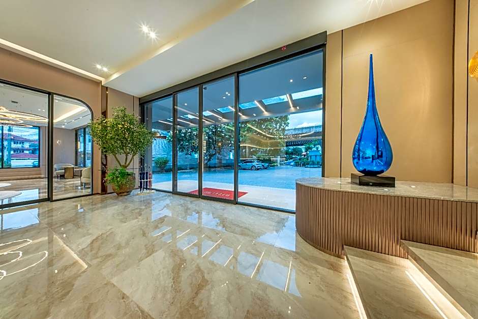 The Legacy Convention Hotel