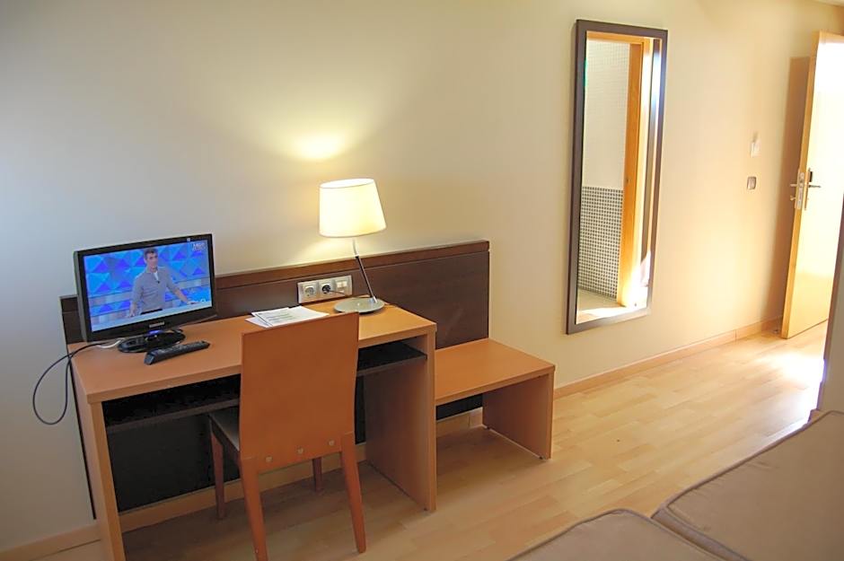 Hotel Castillo El Burgo