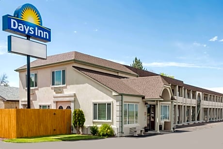 Days Inn by Wyndham Kimball