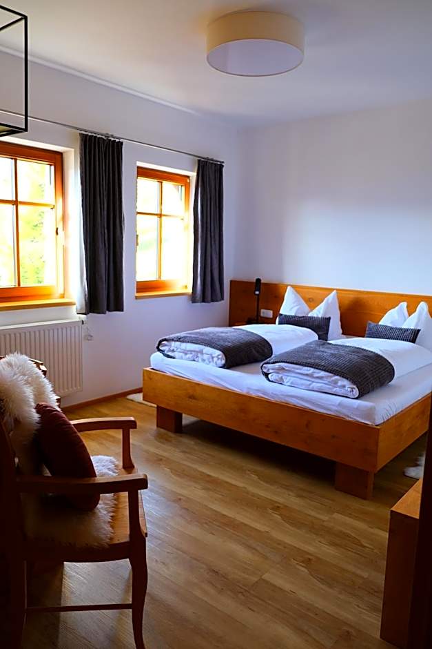 Gmundnerberghaus - ROOMS