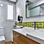 Laramond Barcelona Rooms