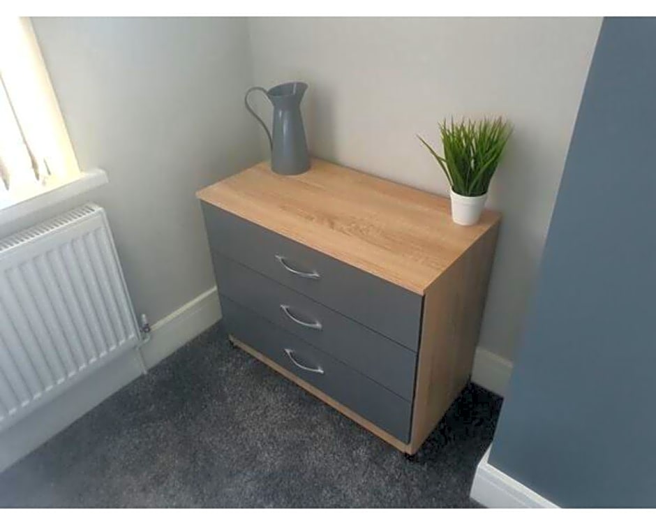 Townhouse @ 11 Nicholls Street Stoke