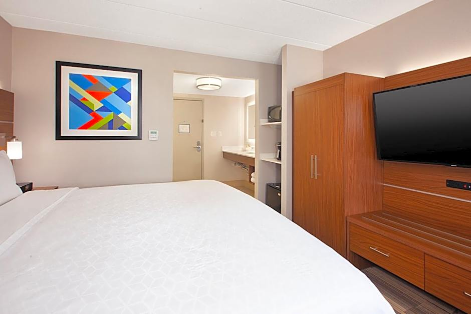 Holiday Inn Express Fairfax-Arlington Boulevard By IHG