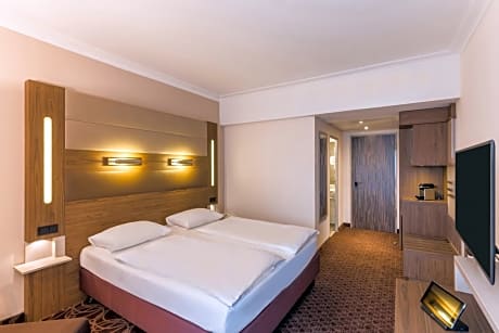 Superior Queen Room - Higher Floor/Non-Smoking