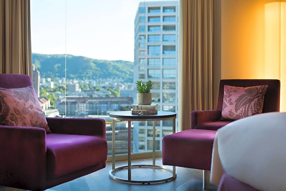 Renaissance by Marriott Zurich Tower Hotel