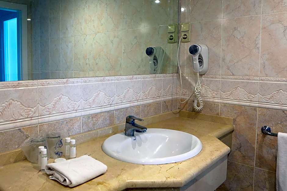 Hotel Apartamentos Pyr Fuengirola