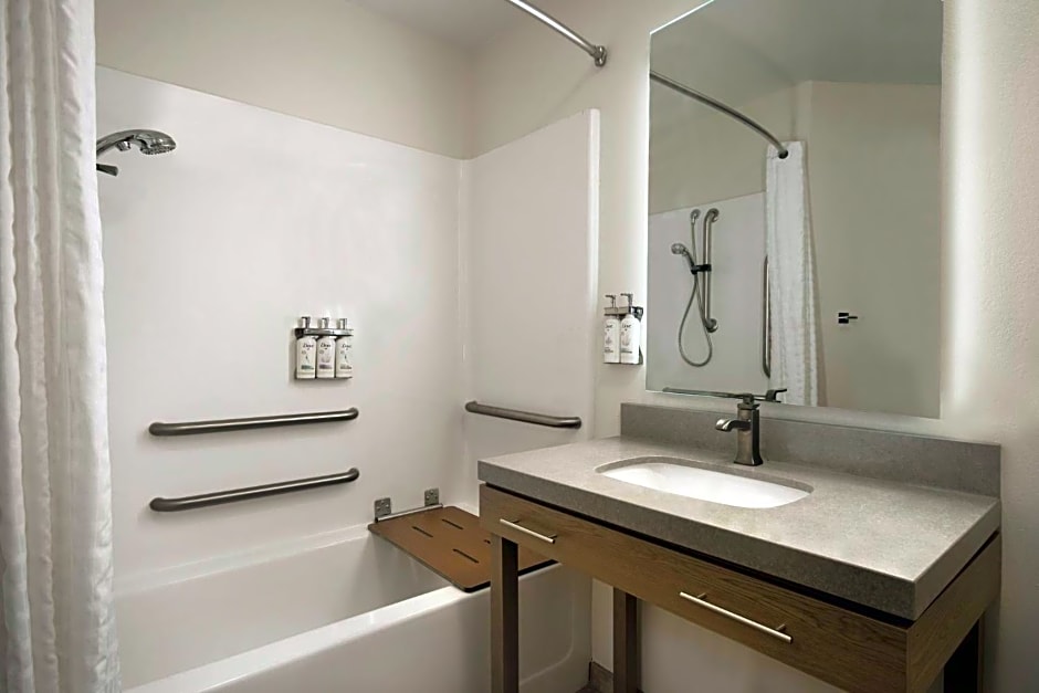 Candlewood Suites Buffalo Amherst by IHG
