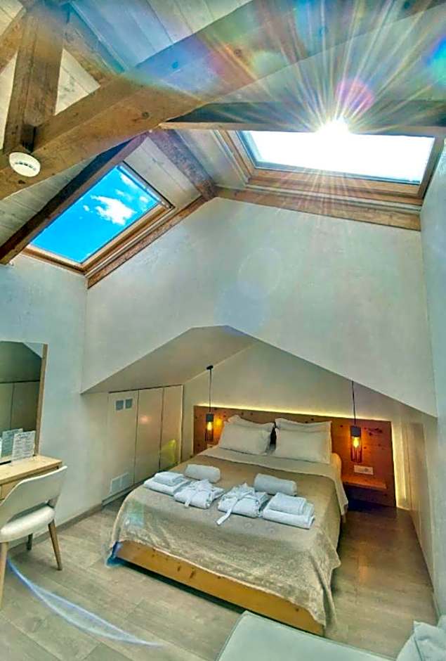 Panellinion Luxury Rooms