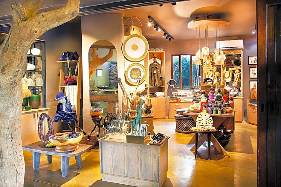 Madikwe Hills Private Game Lodge