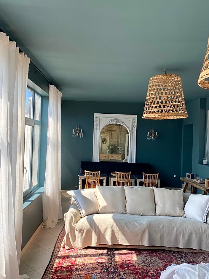 La maison du grand rocher