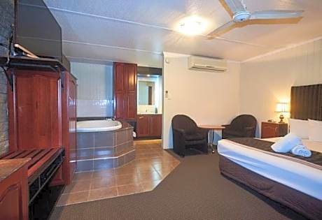 Executive King with Spa Bath - Not Pet Friendly