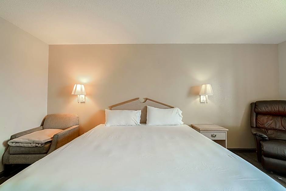 Capital O Fairway Inn - Baytown La Porte TX