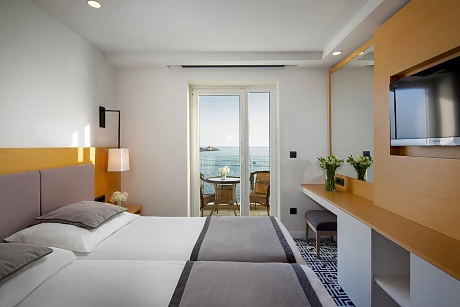 Royal Neptun Hotel