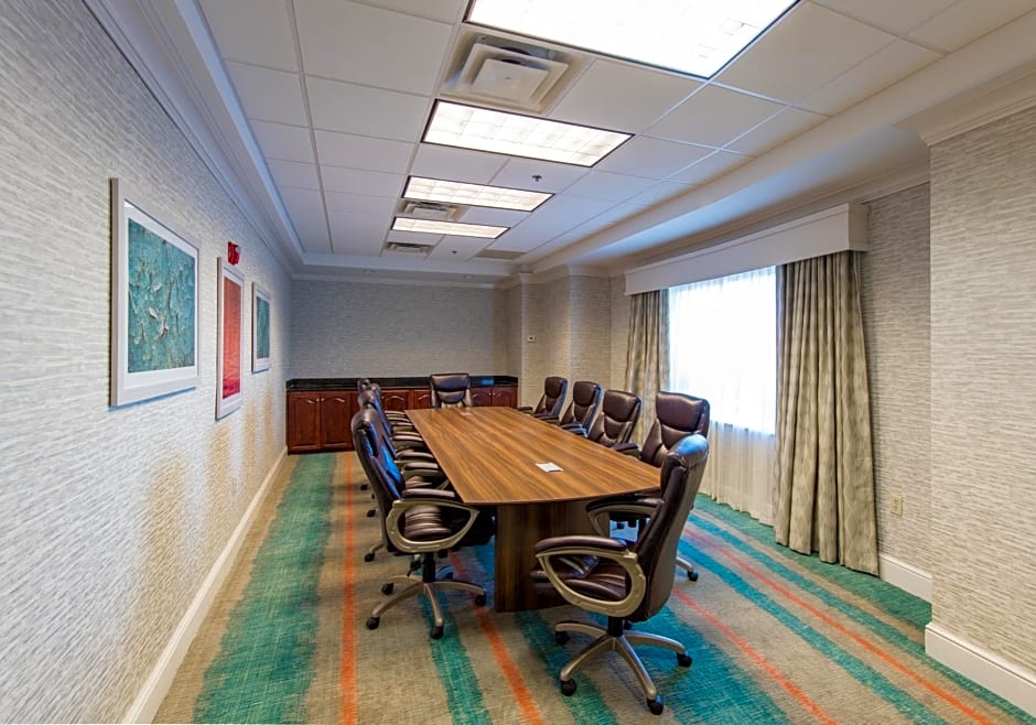 Holiday Inn Hotel & Suites Lake City, an IHG Hotel