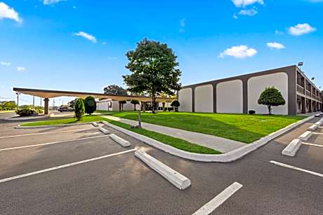 Americas Best Value Inn - Wilson