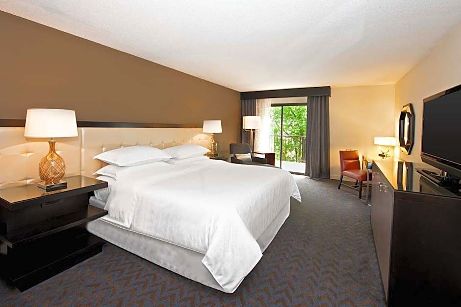 Sheraton Minneapolis West Hotel