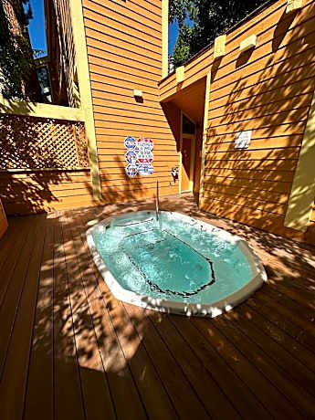 New renovated McCloud Condo in the middle of Town