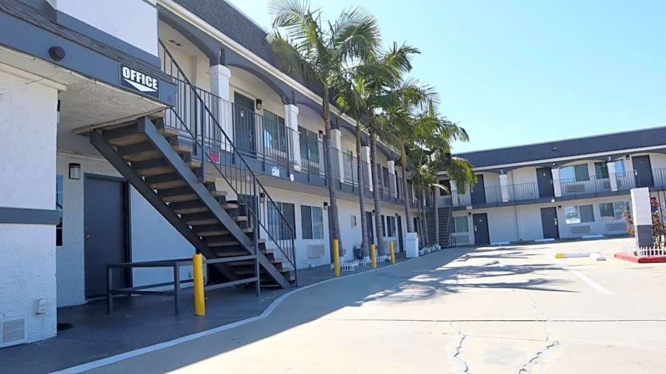 Value Inn Bellflower