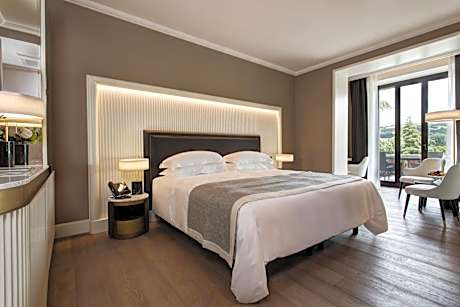 Deluxe Double Room with Terrace