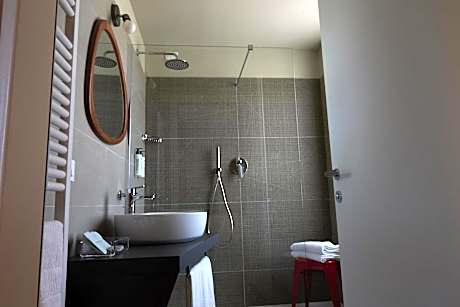 Deluxe King Room with Balcony