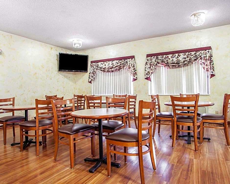 Quality Inn & Suites Champaign North - Urbana