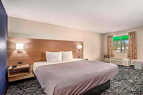 King Room - Non-Smoking