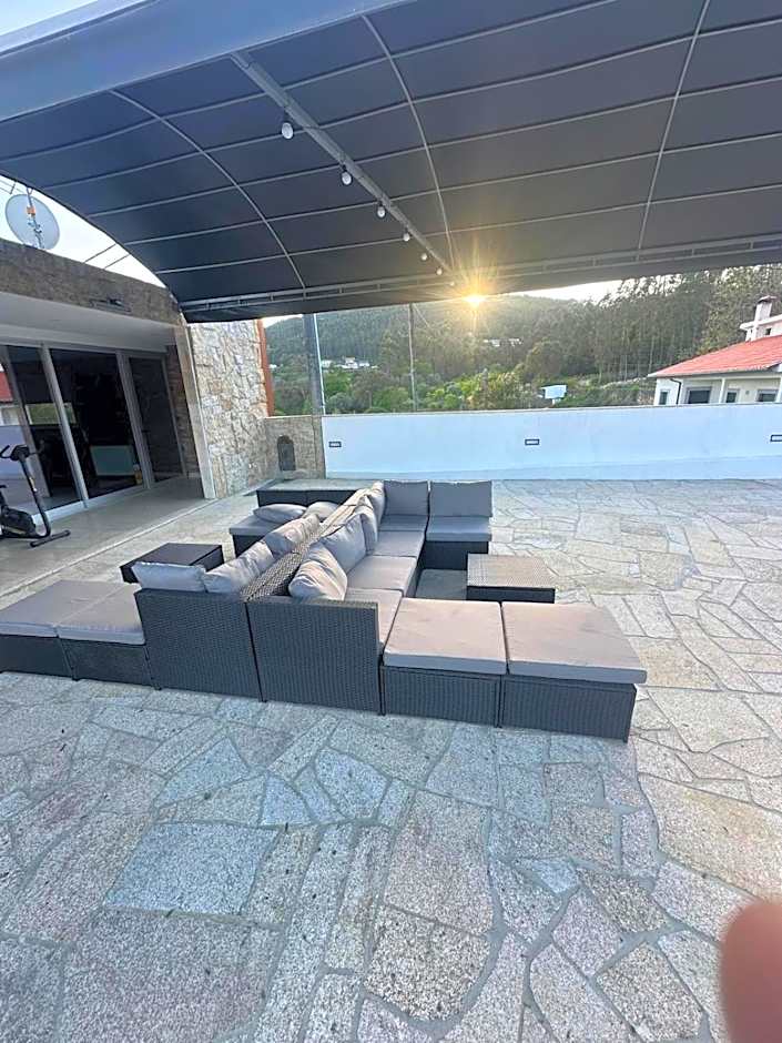 Photo 1 of 50 of Leonchic - Guest House com Piscina de Água Salgada