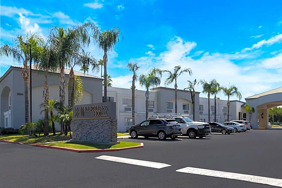 Hourglass Hotel, Trademark Collection by Wyndham