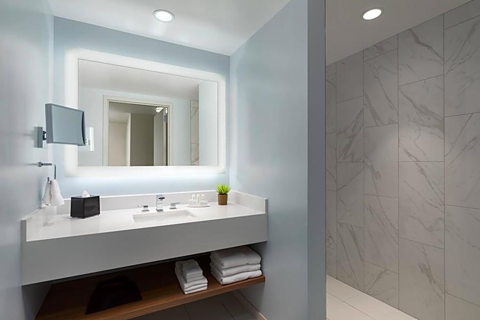 Courtyard by Marriott Boston Cambridge