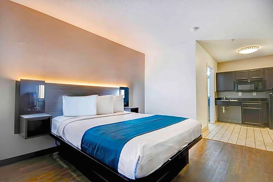 Studio 6-Ocean Springs, MS