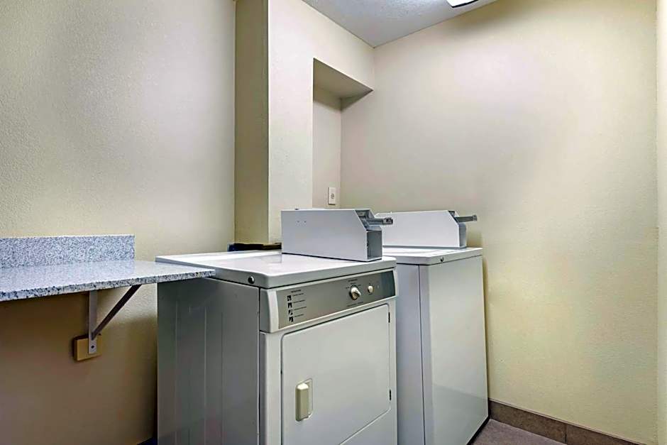 Best Western Plus Altoona Inn