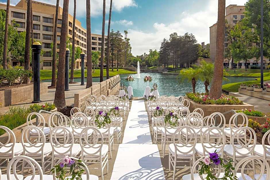 Avenue of the Arts Costa Mesa, a Tribute Portfolio Hotel