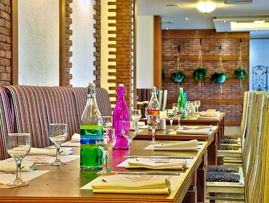 GRIFID Metropol Hotel - Premium All inclusive & Private Beach - Adults Only