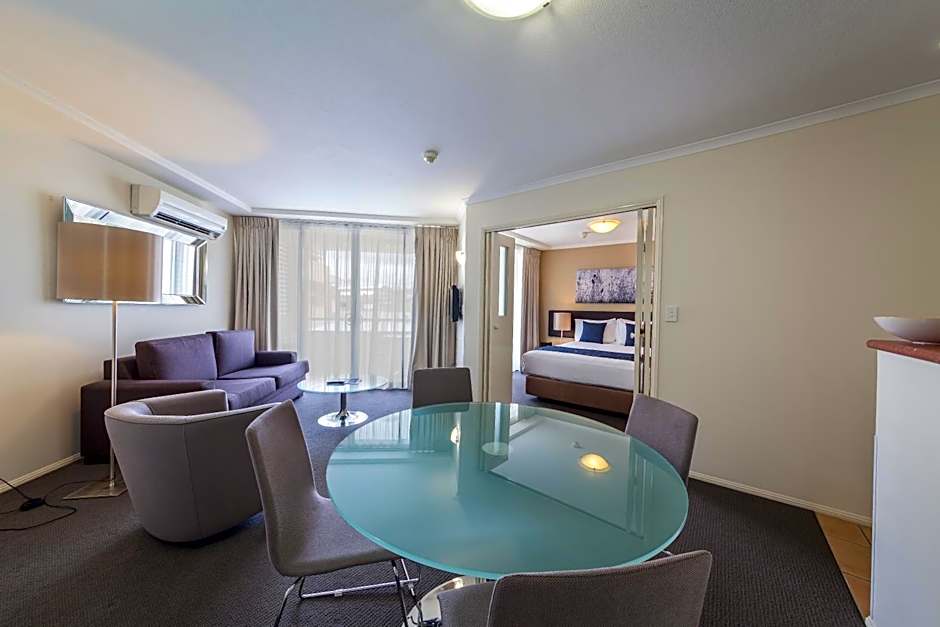 West End Central Apartments