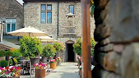 Lanelay Hall Hotel & Spa