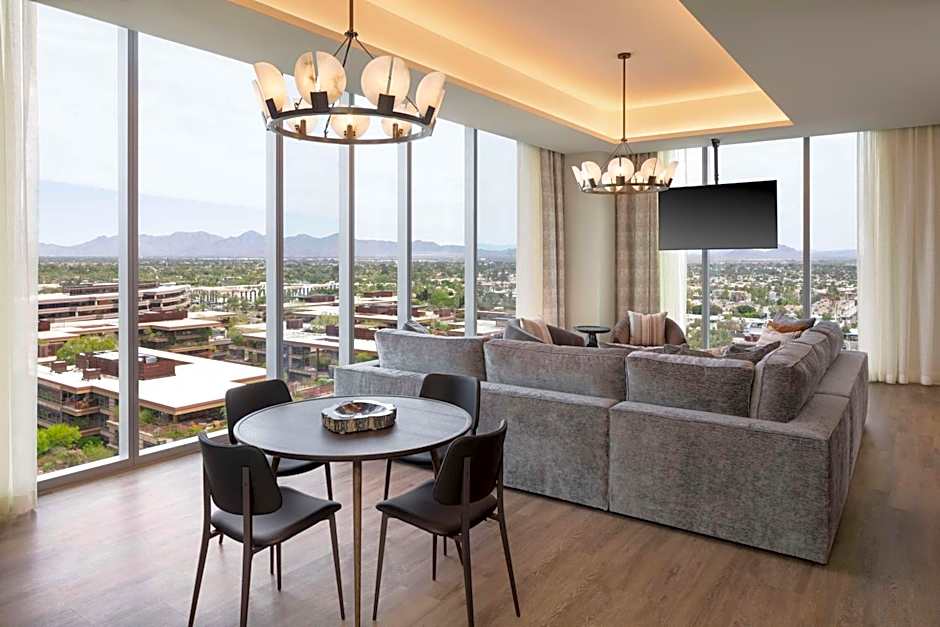 Caesars Republic Scottsdale, a Hilton Hotel