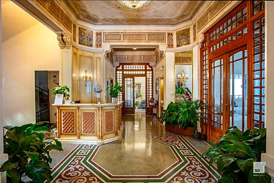 Photo 1 of 50 of Hotel Villa Elena