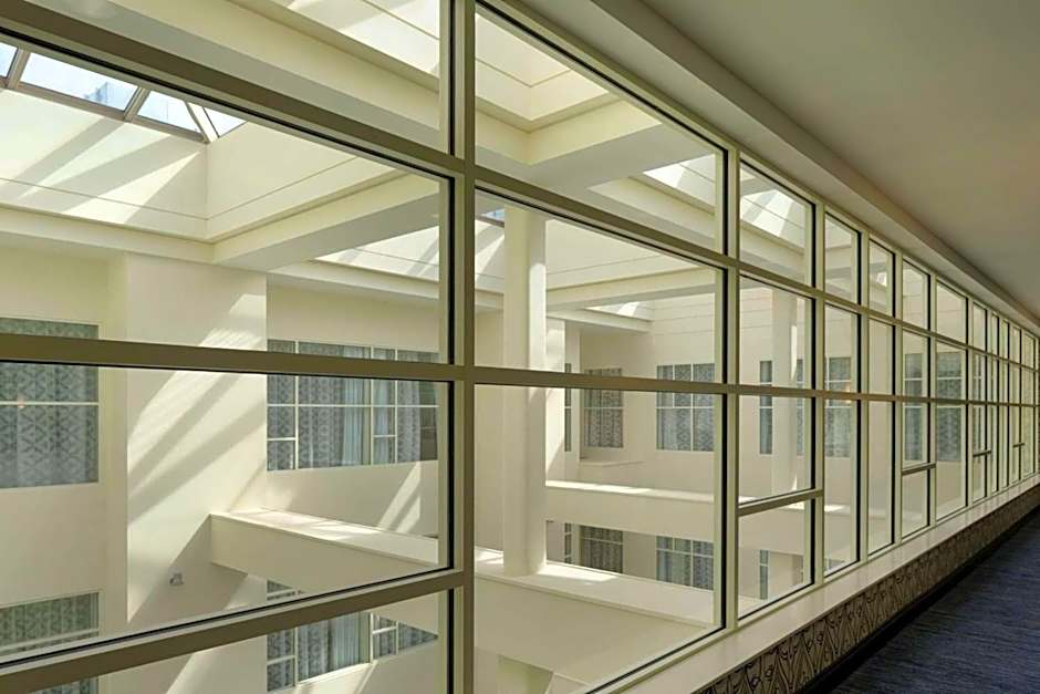 Embassy Suites By Hilton Louisville Downtown