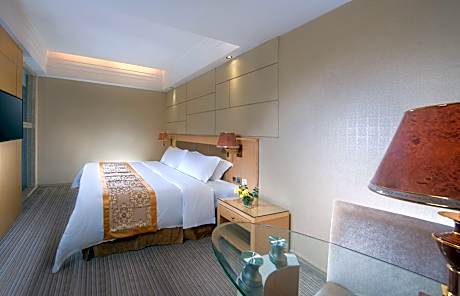 Deluxe king bed room