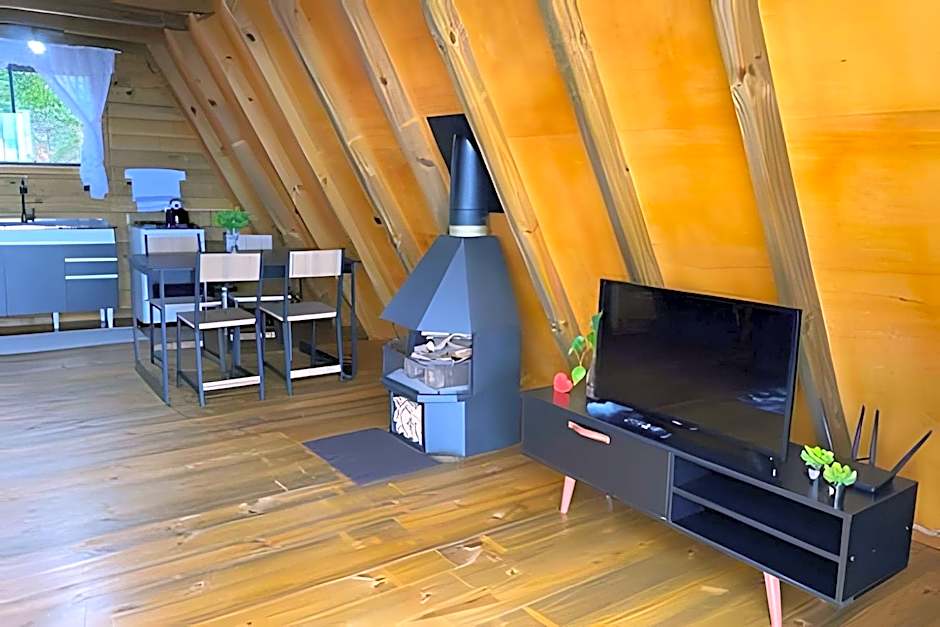 Chalé dos Alpes 1 hidromassagem e Lareira