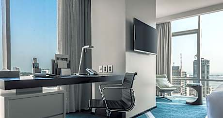 Classic King Room - Club Lounge Access