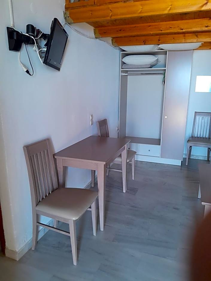 Kavos Melissa Studios