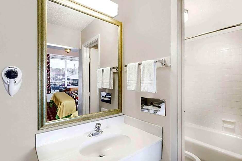 Arya Inn & Extended Stay