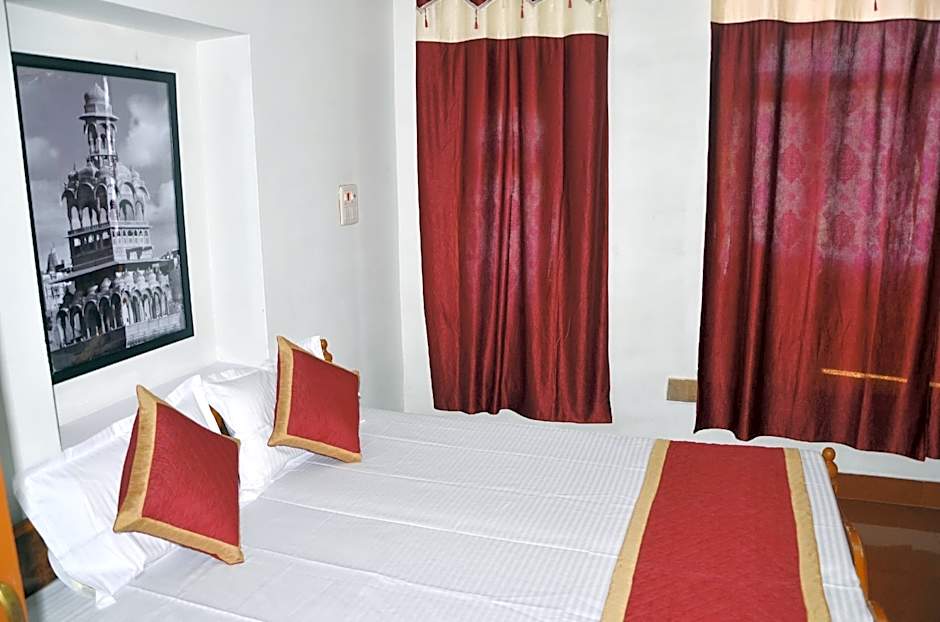 Gajanand Guest House