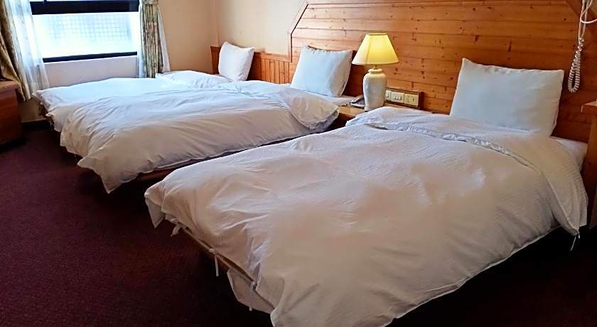 Chungli Business Hotel