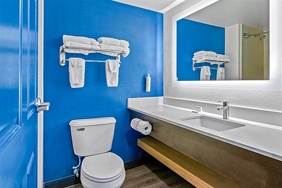 Spark by Hilton Mechanicsburg