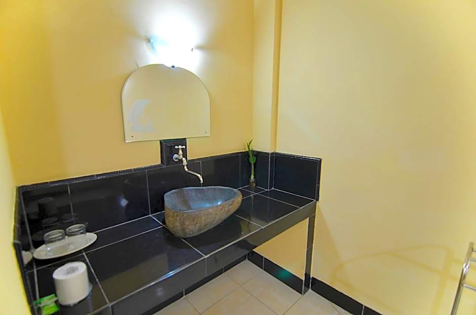 Central Inn Senggigi