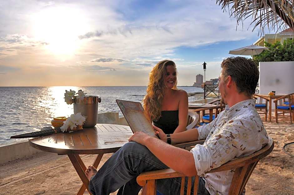 Scuba Lodge & Suites