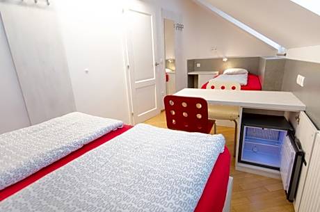 Triple Room with Shared Bathroom - Attic