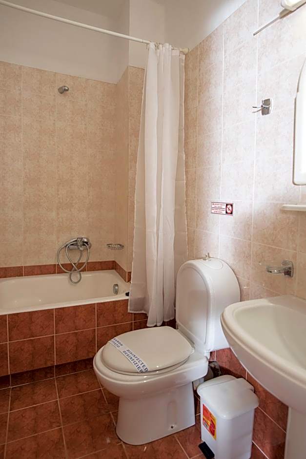 Matthias Hotel Apartments